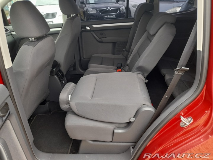 Volkswagen Touran 7 MÍST 1,6TDI 77 KW AC 2010
