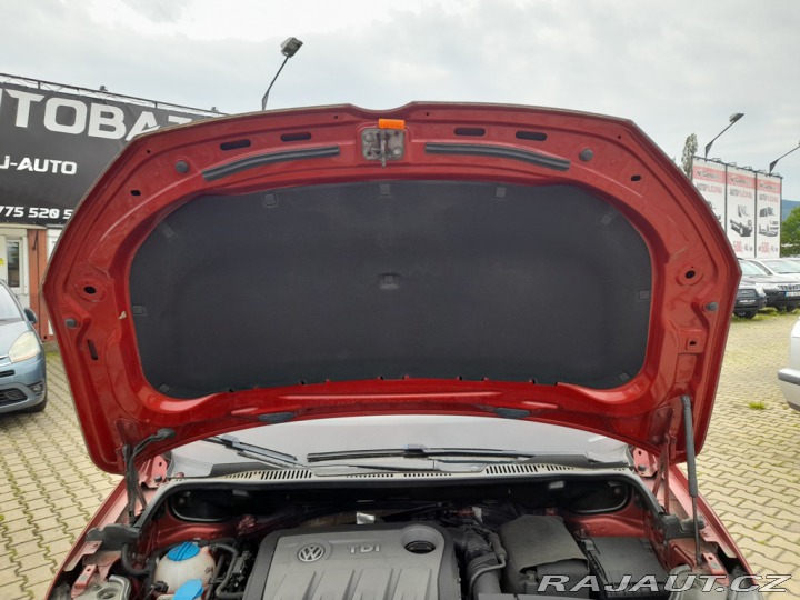 Volkswagen Touran 7 MÍST 1,6TDI 77 KW AC 2010