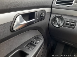 Volkswagen Touran 7 MÍST 1,6TDI 77 KW AC 2010