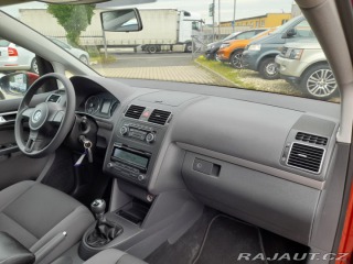 Volkswagen Touran 7 MÍST 1,6TDI 77 KW AC 2010
