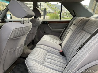 Mercedes-Benz 124 300 D 1990