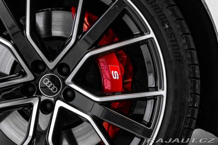 Audi SQ7 TFSI Competition, Nezávis 2023