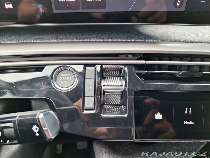 Peugeot 3008 ALLURE Hybrid 136 e-DCS6 2024
