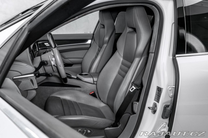 Porsche Panamera 4.8 Turbo GRAND GT TECHA 2011