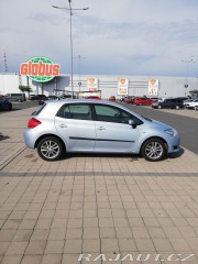 Toyota Auris hatchback