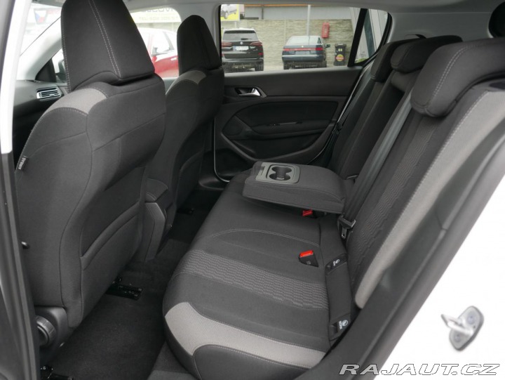 Peugeot 308 1,2i 81kW REZERVACE 2015