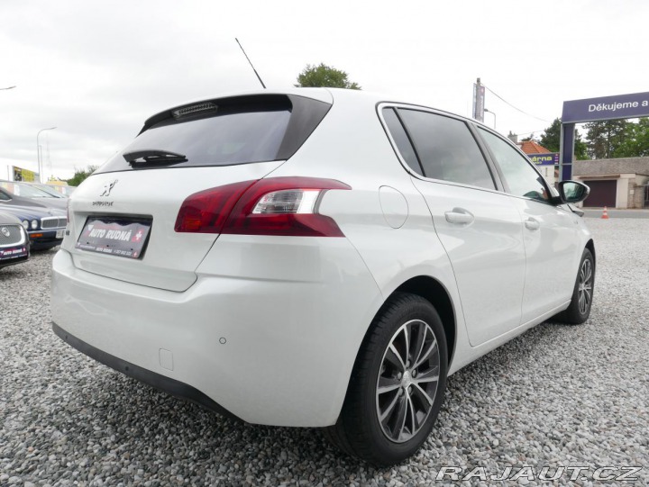 Peugeot 308 1,2i 81kW REZERVACE 2015
