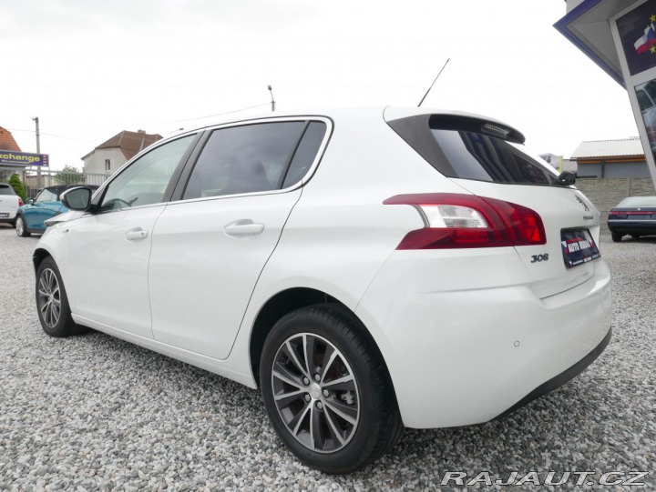 Peugeot 308 1,2i 81kW PureTech/Navi 2015