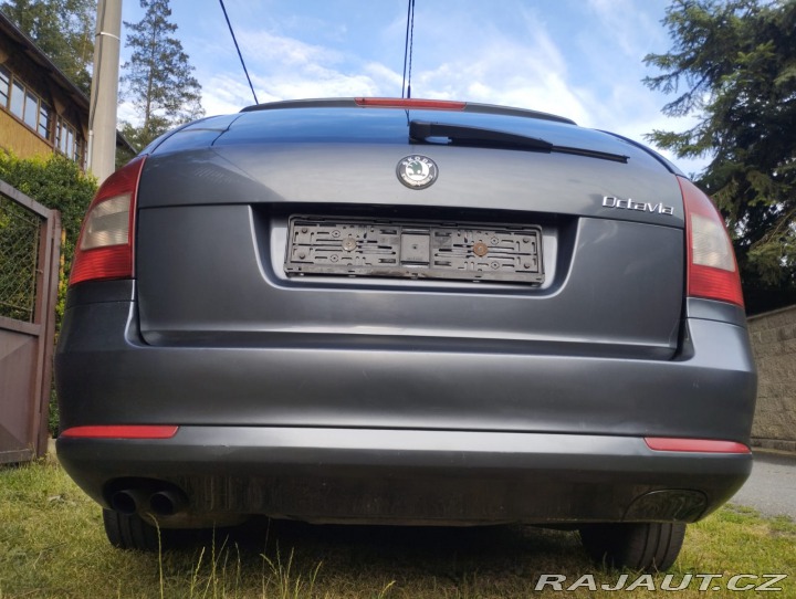 Škoda Octavia 1.8 TSi Ambiente + hezká 2010