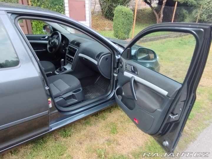 Škoda Octavia 1.8 TSi Ambiente + hezká 2010