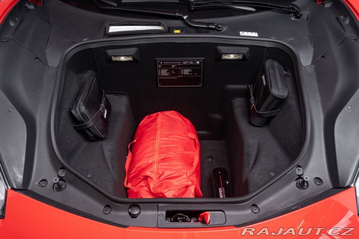 Ferrari 488 GTB TOP/Nájezd 117km! 1800