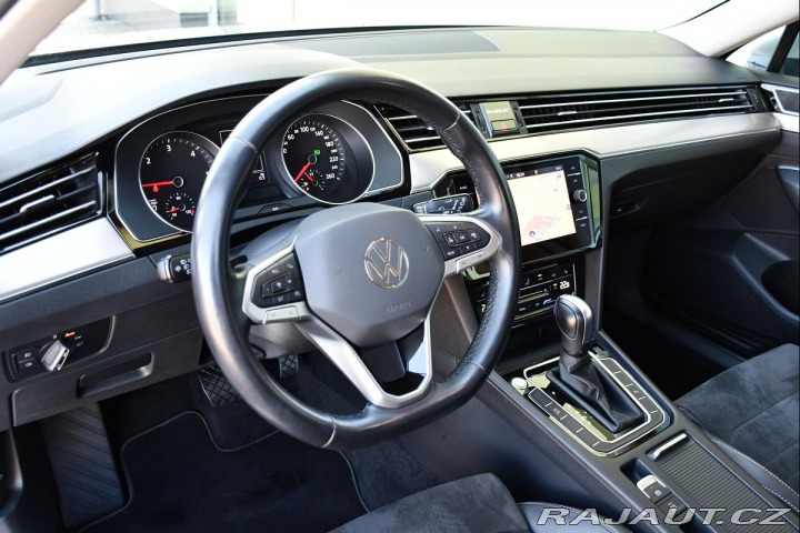 Volkswagen Passat 2.0TDi DSG ELEGANCE ČR 1. 2020