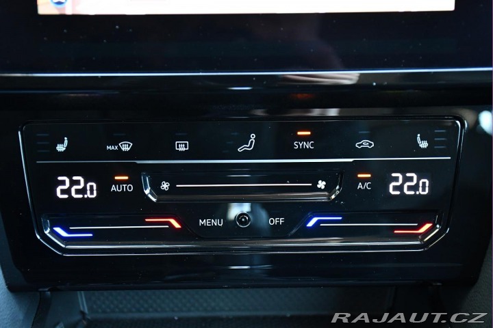 Volkswagen Passat 2.0TDi DSG ELEGANCE ČR 1. 2020