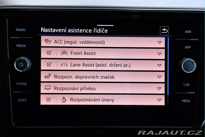 Volkswagen Passat 2.0TDi DSG ELEGANCE ČR 1. 2020