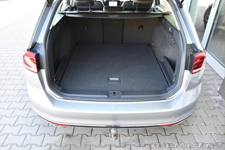 Volkswagen Passat 2.0TDi DSG ELEGANCE ČR 1. 2020