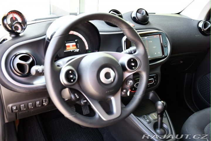 Smart Fortwo EQ PASSION 60kW REZERVACE 2023