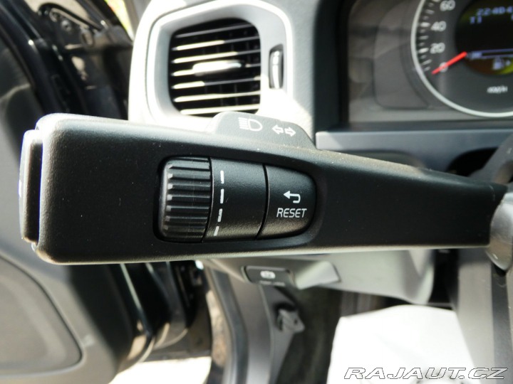 Volvo V60 2.0D 120kW*D4*A/T*Servis 2012
