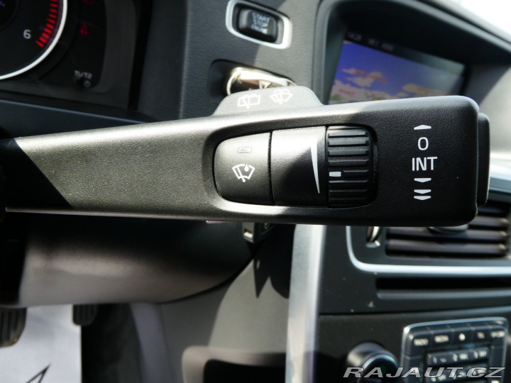 Volvo V60 2.0D 120kW*D4*A/T*Servis 2012