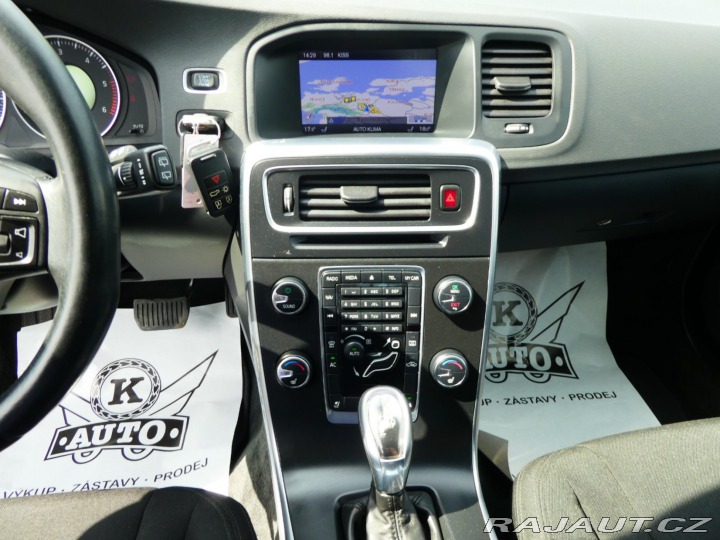 Volvo V60 2.0D 120kW*D4*A/T*Servis 2012