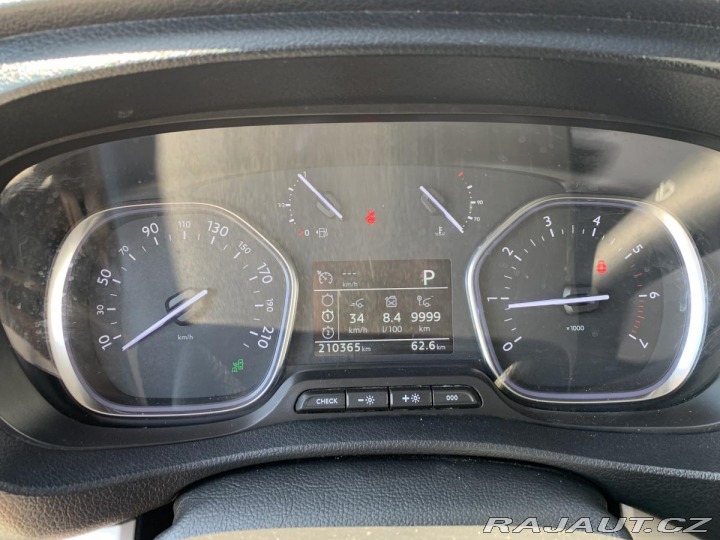 Peugeot Traveller 2.0D,130KW,8MÍST,MASÁŽ.SE 2019