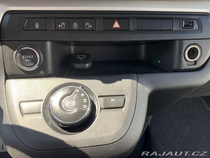 Peugeot Traveller 2.0D,130KW,8MÍST,MASÁŽ.SE 2019