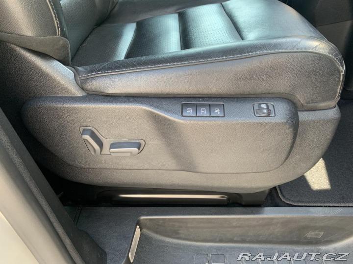 Peugeot Traveller 2.0D,130KW,8MÍST,MASÁŽ.SE 2019