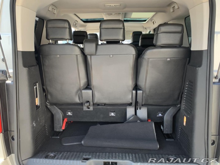 Peugeot Traveller 2.0D,130KW,8MÍST,MASÁŽ.SE 2019