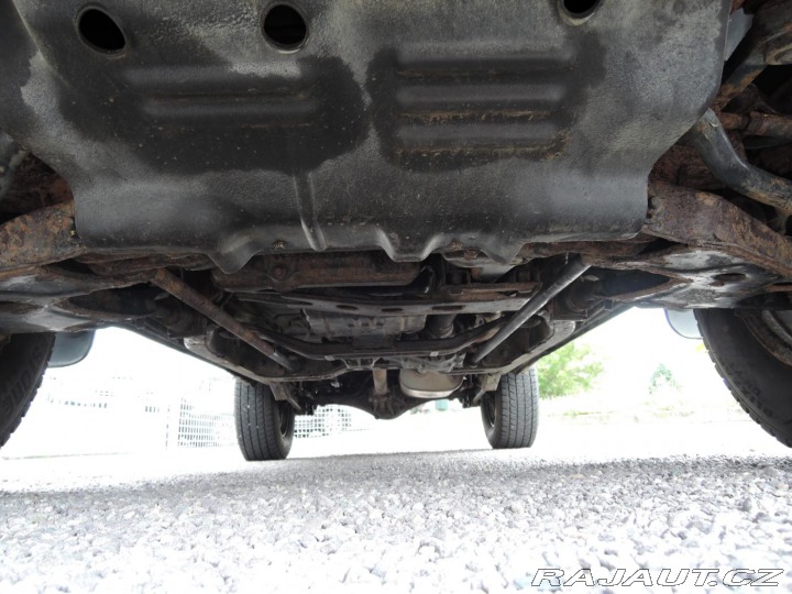 Nissan Terrano II 2,7 TDi Aut 4x4 Kůže 7 2000