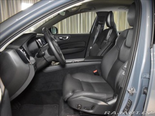 Volvo XC60 2,0 B4 AWD Plus Dark Bezk 2023