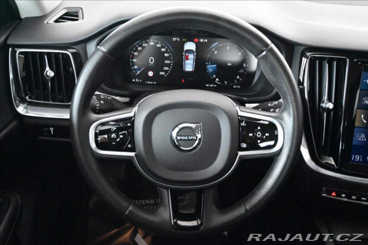 Volvo V60 2,0 D4 140kW Momentum Zár 2019
