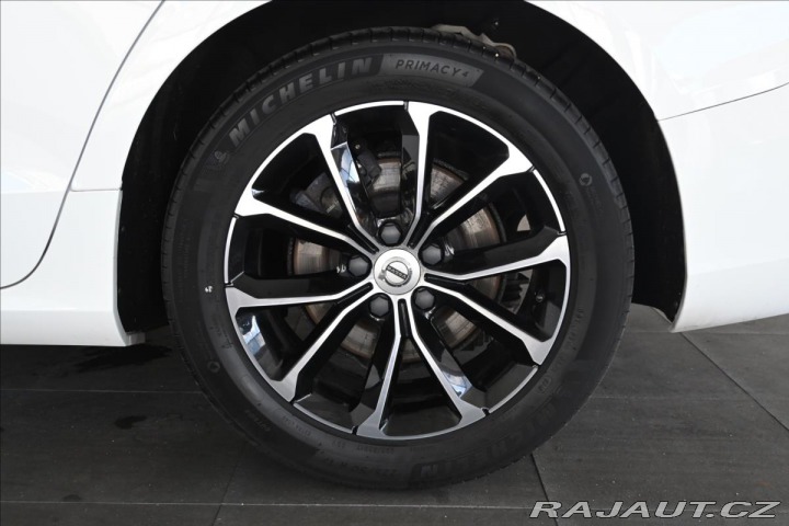 Volvo V60 2,0 D4 140kW Momentum Zár 2019