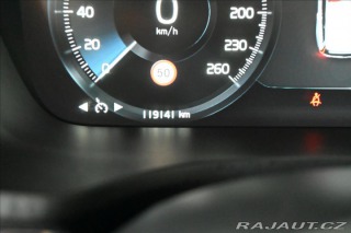 Volvo V60 2,0 D4 140kW Momentum Zár 2019