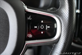 Volvo V60 2,0 D4 140kW Momentum Zár 2019