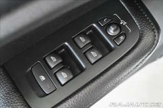 Volvo V60 2,0 D4 140kW Momentum Zár 2019