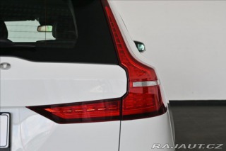 Volvo V60 2,0 D4 140kW Momentum Zár 2019