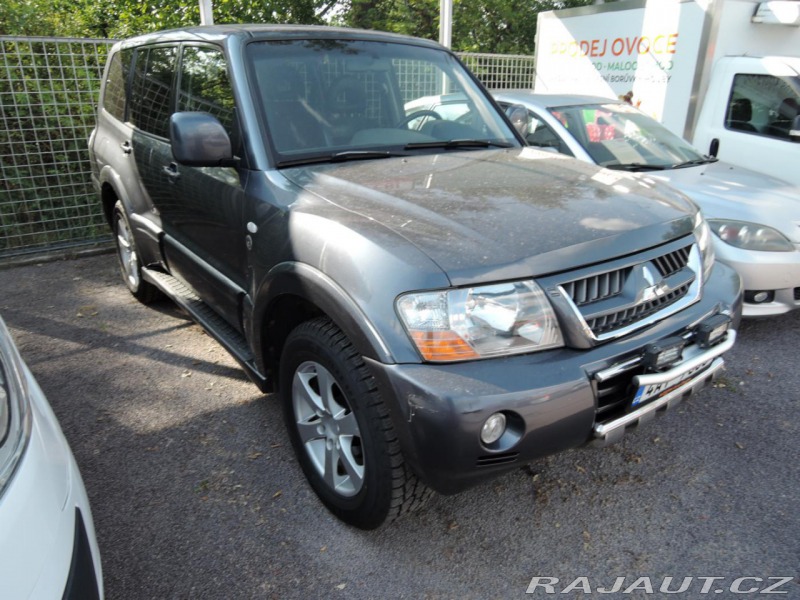 Mitsubishi Pajero 3,2 Di-D Aut. 4x4 Kůže Ta
