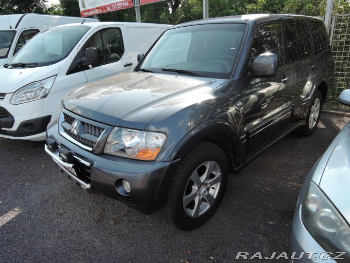 Mitsubishi Pajero 3,2 Di-D Aut. 4x4 Kůže Ta 2006
