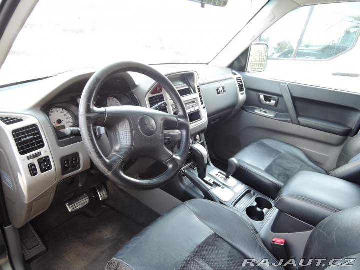 Mitsubishi Pajero 3,2 Di-D Aut. 4x4 Kůže Ta 2006
