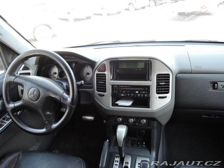 Mitsubishi Pajero 3,2 Di-D Aut. 4x4 Kůže Ta 2006