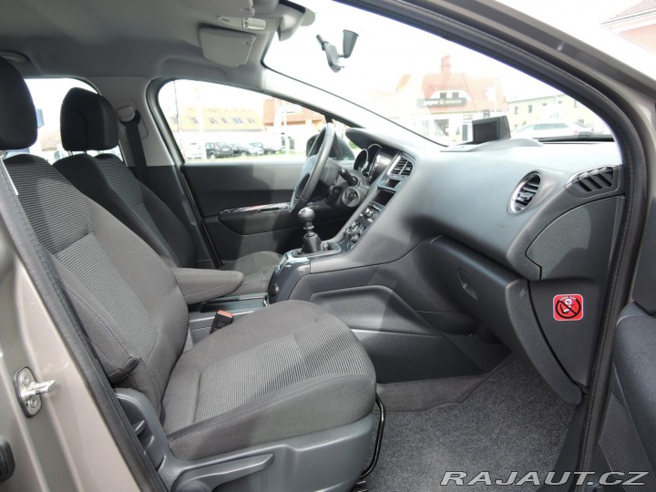 Peugeot 5008 1,6 HDi Tažné NAVI 2011