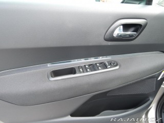 Peugeot 5008 1,6 HDi Tažné NAVI 2011