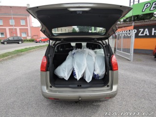 Peugeot 5008 1,6 HDi Tažné NAVI 2011