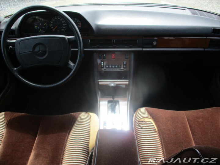 Mercedes-Benz S 5,0 170kw SE bez koroze e 1982