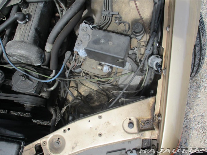 Mercedes-Benz S 5,0 170kw SE bez koroze 1982