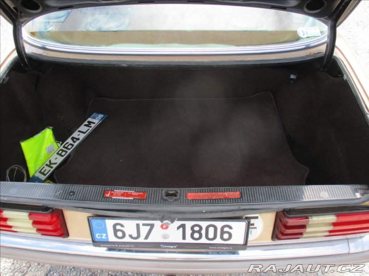 Mercedes-Benz S 5,0 170kw SE bez koroze 1982