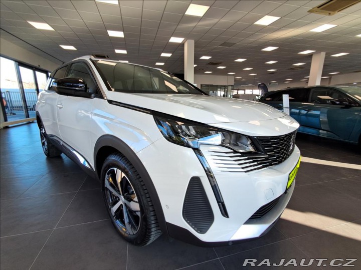 Peugeot 5008 1,5   ALLURE PACK 130k EA 2024