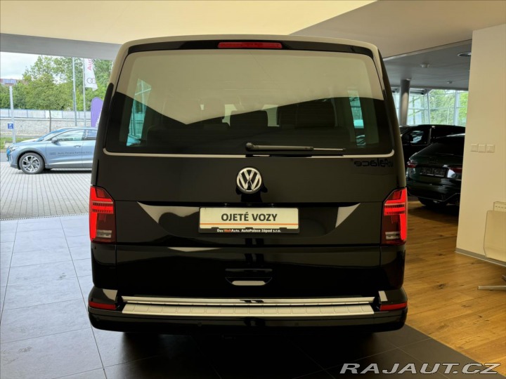 Volkswagen Multivan 2,0 TDI Highline 4MOT DSG 2022