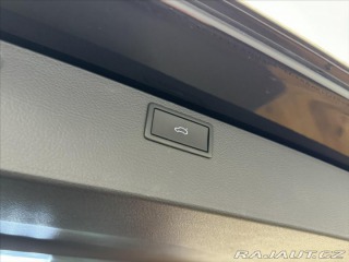 Volkswagen Multivan 2,0 TDI Highline 4MOT DSG 2022