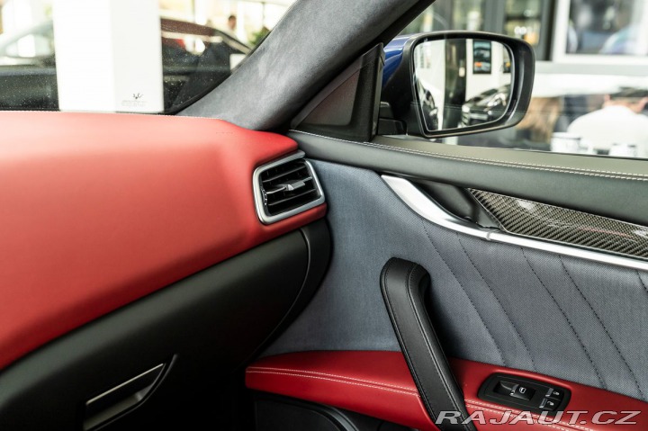 Maserati Ghibli V6 S Q4 Premium/Sport/Car 2015