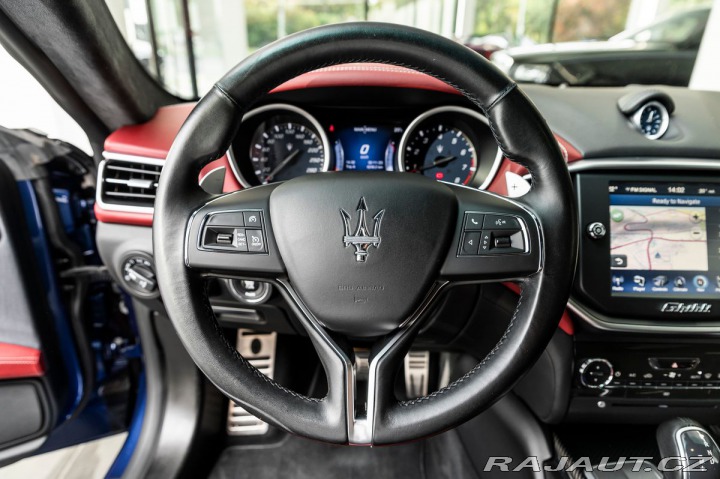 Maserati Ghibli V6 S Q4 Premium/Sport/Car 2015